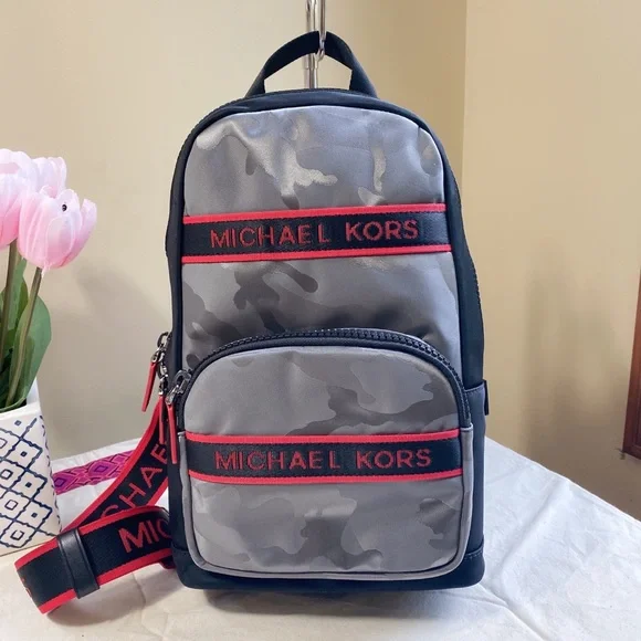 Michael Kors MENS Kent nylon Sling Pack - Picture 2 of 10